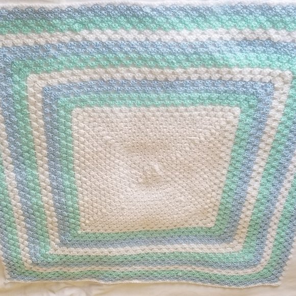 Hand Crochet Granny Square Baby Afghan White Pastel Blue & Teal 38.5'' x 40.5'' - Picture 3 of 5